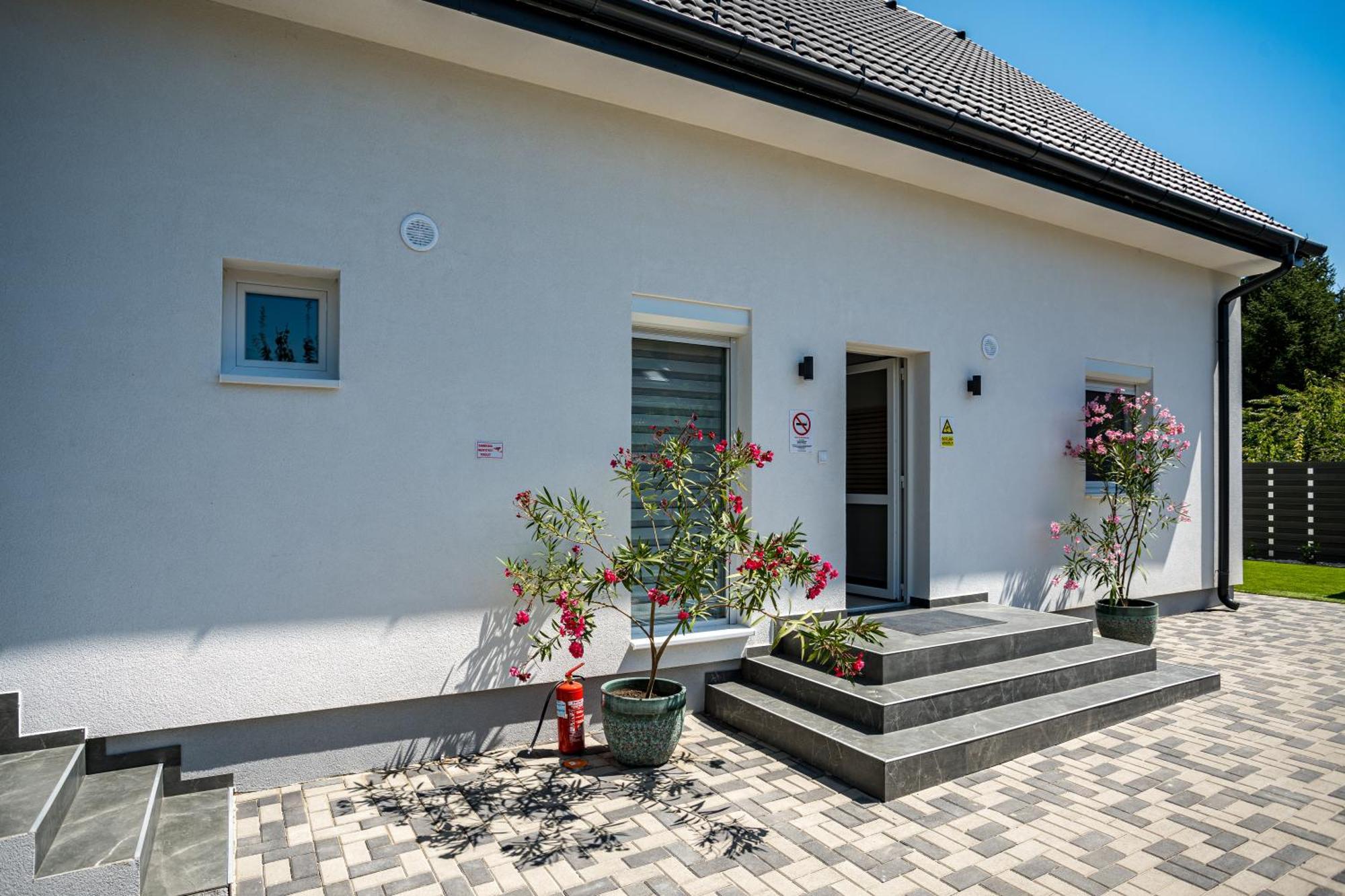 Balatonic Lime Apartmanhaz Siofok Dış mekan fotoğraf